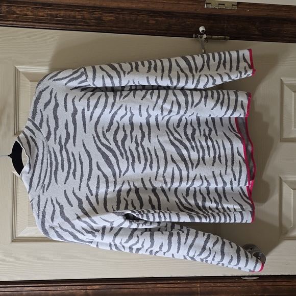 Sweater - Picture 2 of 4